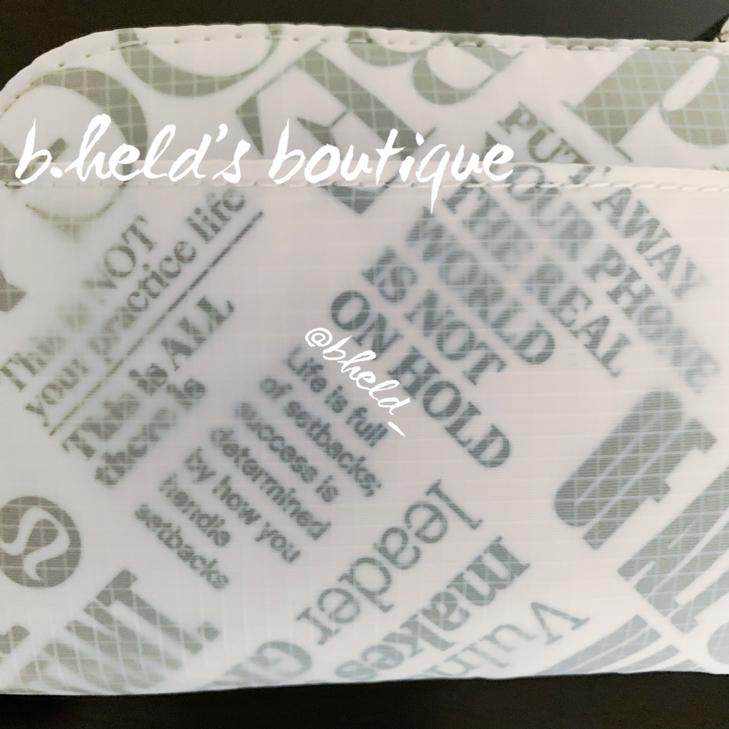 lululemon Clippable Card Pouch Wallet *Manifesto Print in White/Black, One Size