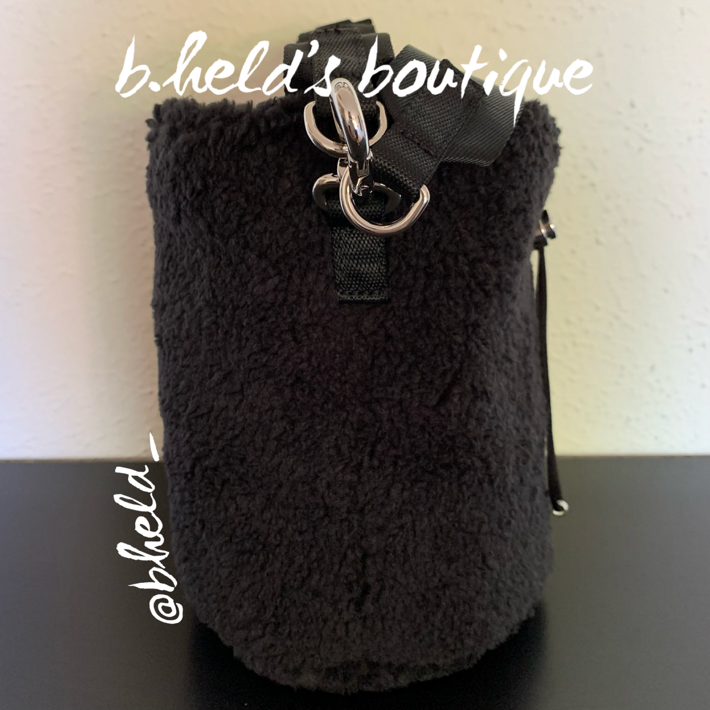 lululemon Crossbody Bucket Bag *Fleece (2.5 L) in Black, One Size