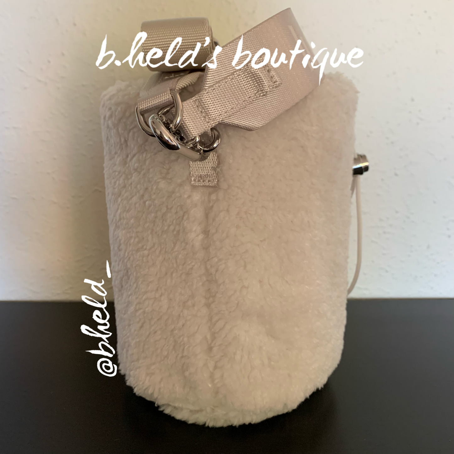 lululemon Crossbody Bucket Bag *Fleece (2.5 L) in White Opal, One Size