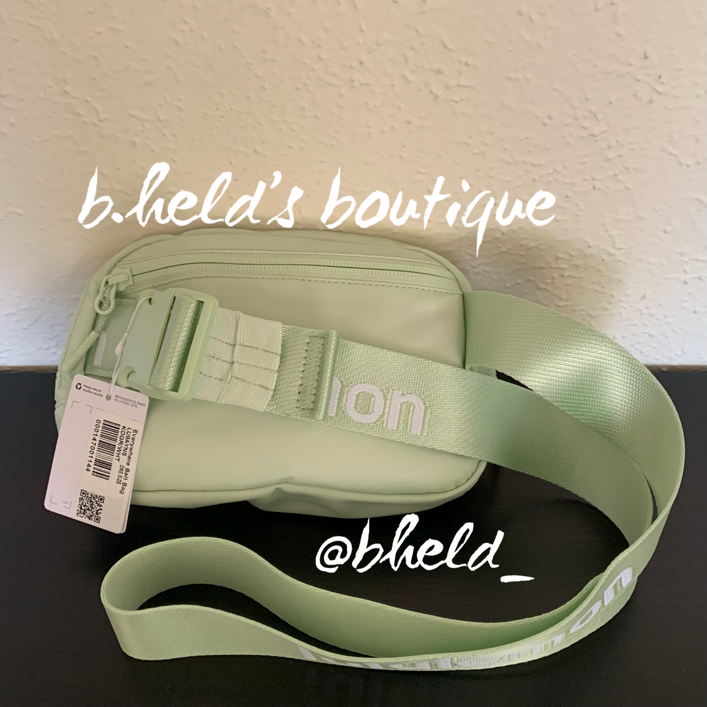 lululemon Everywhere Belt Bag *Wordmark (1 L) in Kohlrabi Green/White, One Size