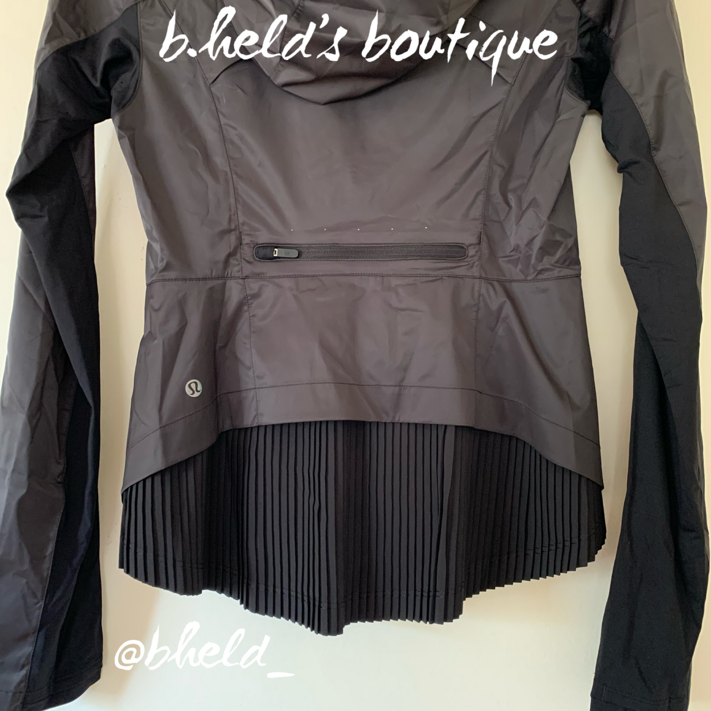 lululemon Goal Smasher Jacket in Black, Size 4