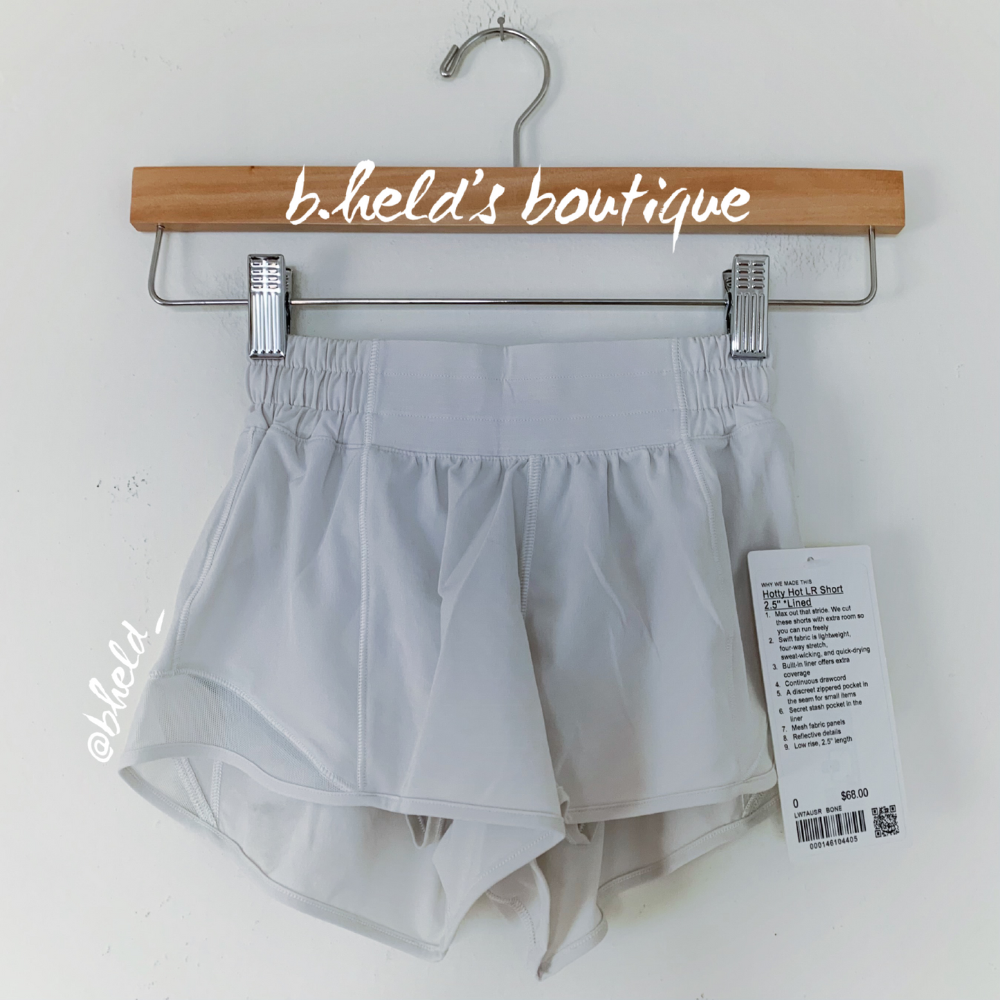 lululemon Hotty Hot Low-Rise Lined Short 2.5" in Bone, Size 0