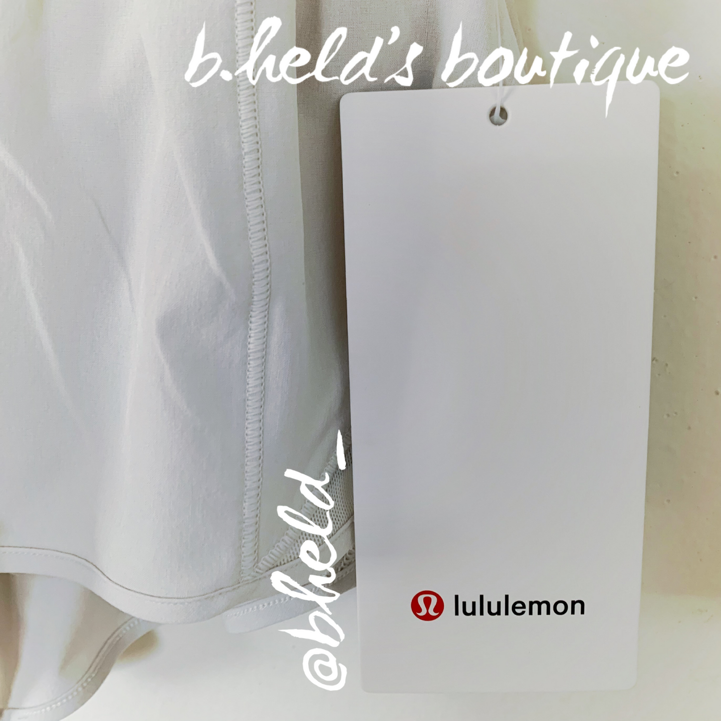 lululemon Hotty Hot Low-Rise Lined Short 2.5" in Bone, Size 0