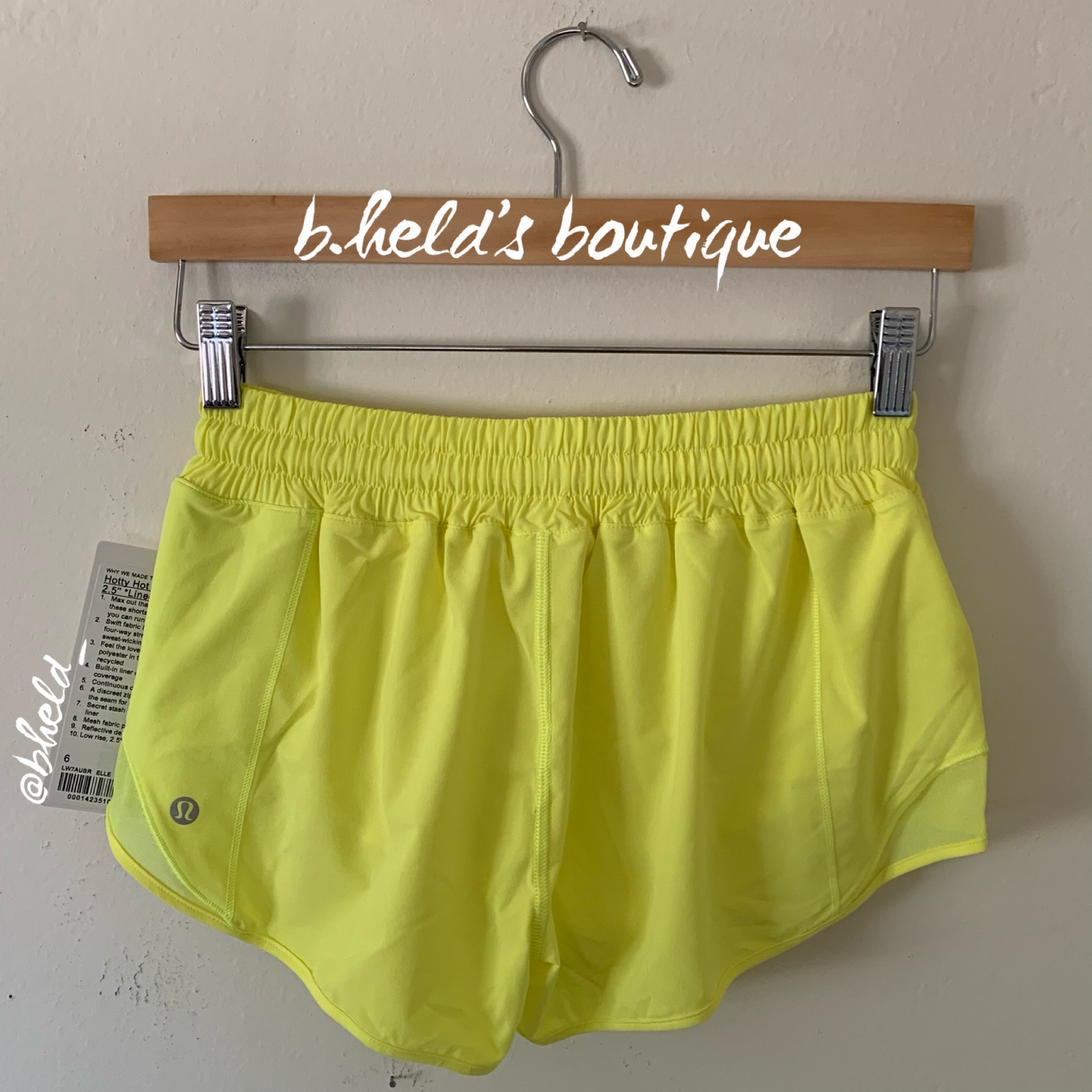 lululemon Hotty Hot Low-Rise Lined Short 2.5" in Electric Lemon, Size 6