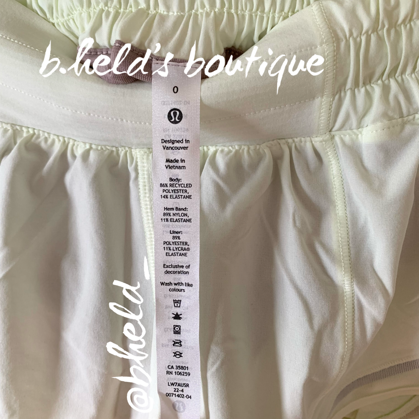 lululemon Hotty Hot Low-Rise Lined Short 2.5" in Elixir, Size 0