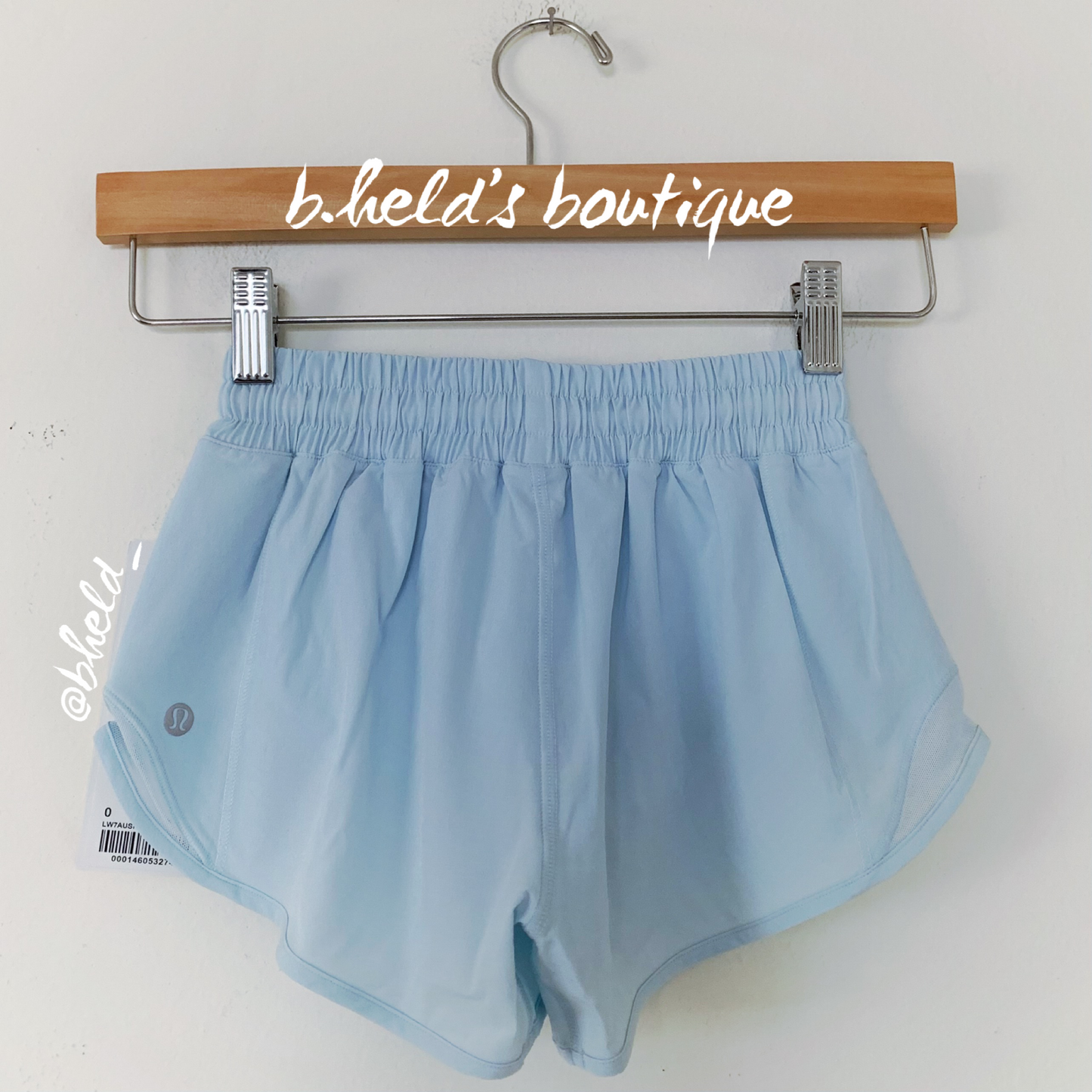 lululemon Hotty Hot Low-Rise Lined Short 2.5" in Powder Blue, Size 0