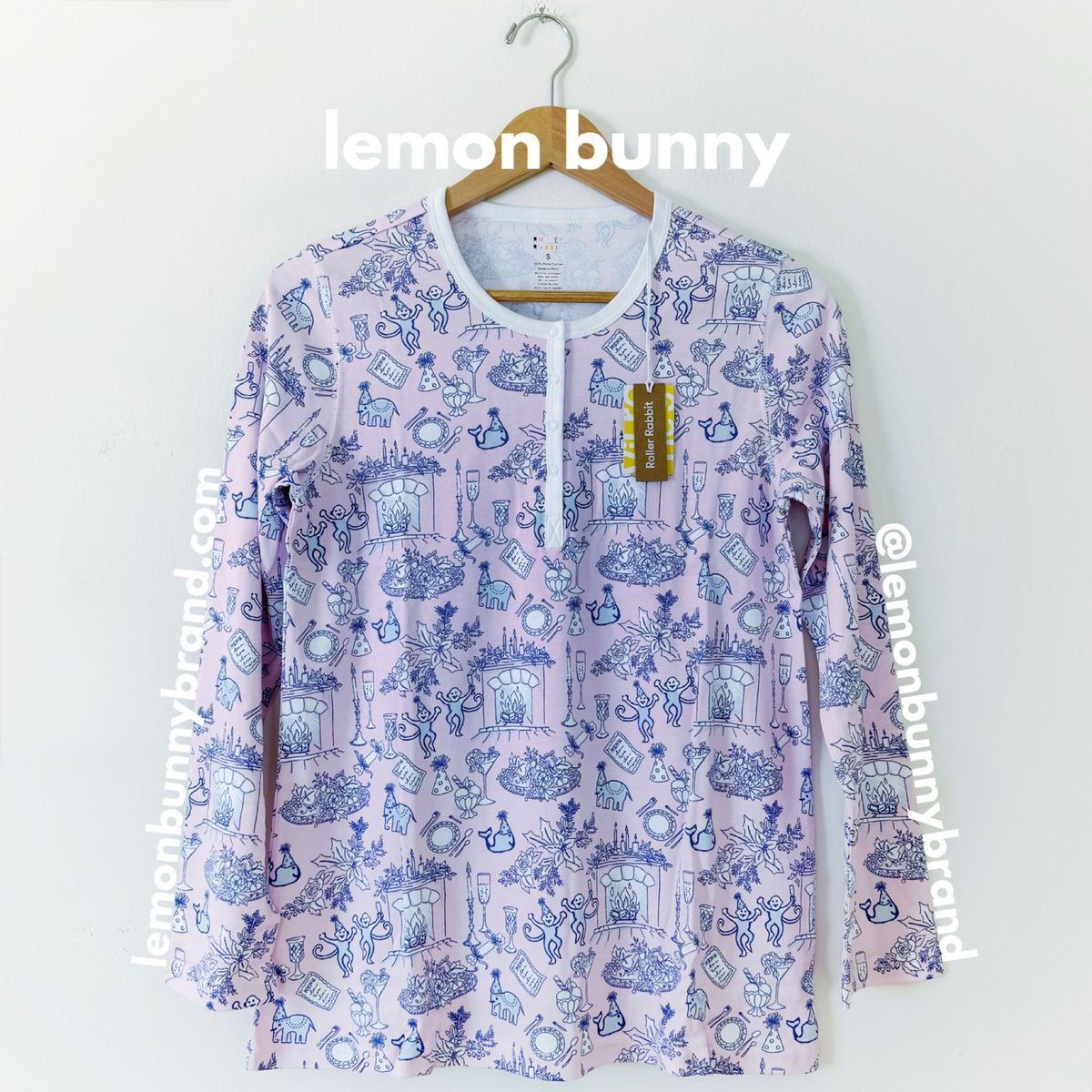 Roller Rabbit Party Toile Pajamas in Pink, Size S (Version 2)