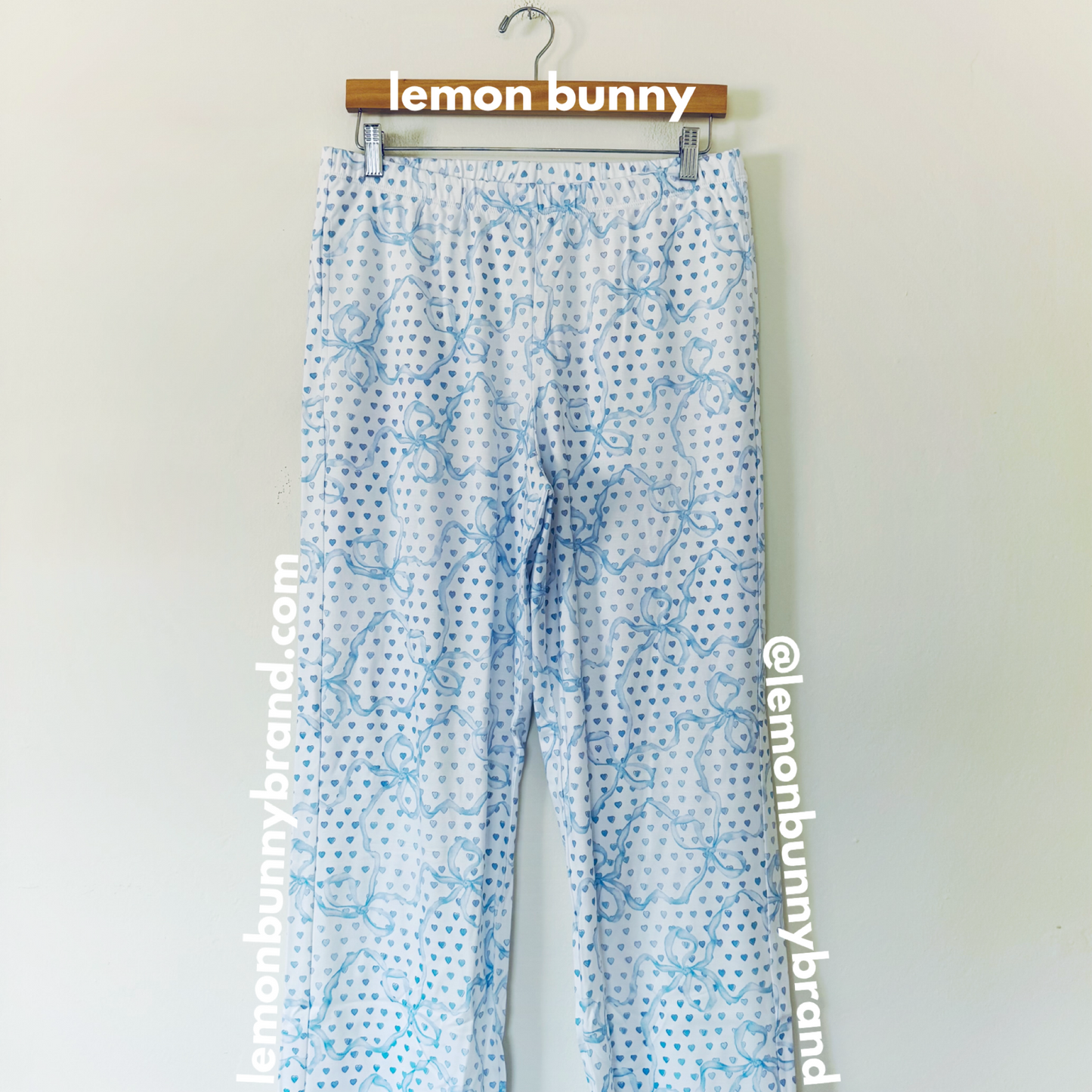 Roller Rabbit x LoveShackFancy Luna Bow Hearts Long Sleeve Polo Pajamas in Pale Blue, Size M