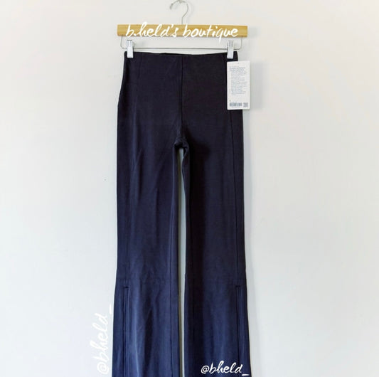 lululemon Brushed Softstreme Ribbed Zip Flared Pant 32.5" in Black, Size 4