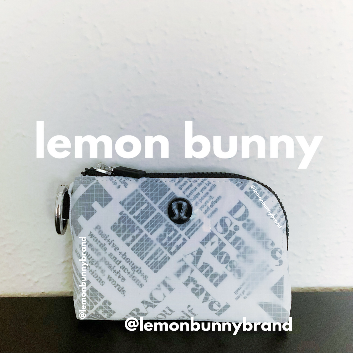 lululemon Clippable Card Pouch Wallet *Manifesto Print in White/Black, One Size