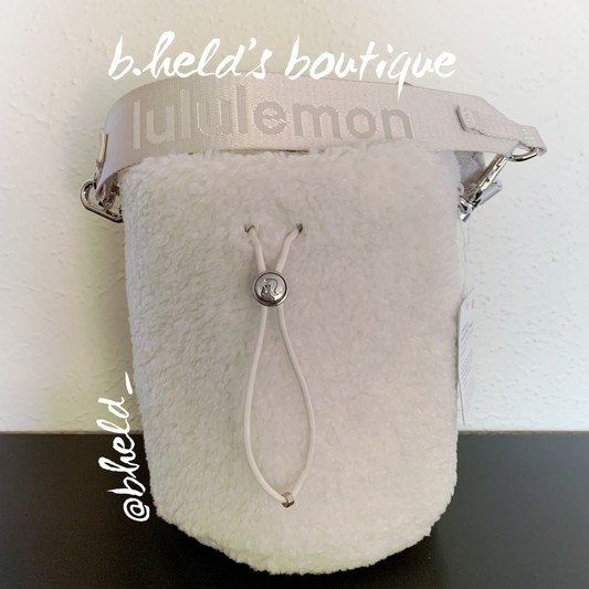 lululemon Crossbody Bucket Bag *Fleece (2.5 L) in White Opal, One Size