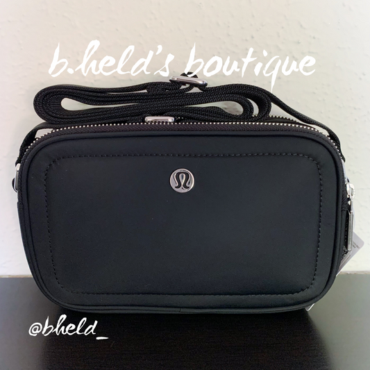 lululemon Crossbody Camera Bag in Black, One Size
