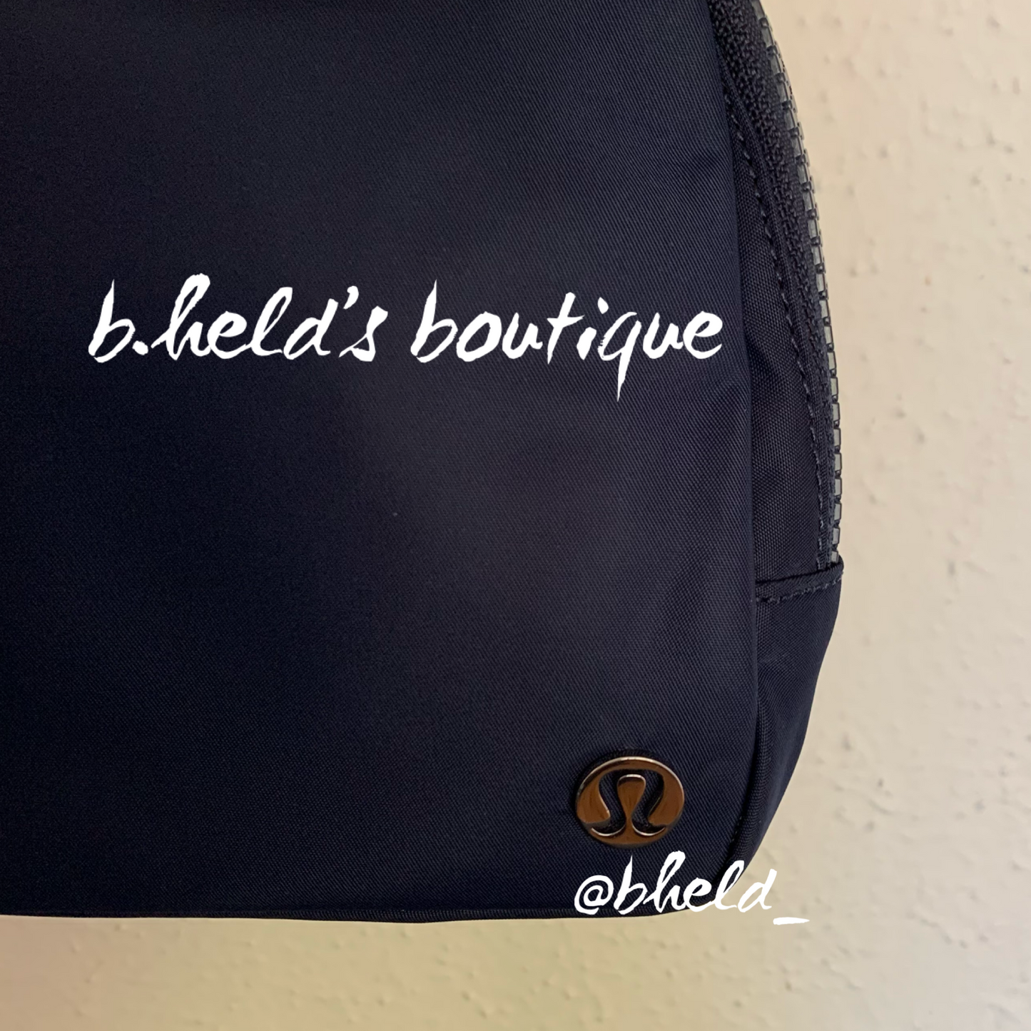 lululemon Everywhere Belt Bag *Large Version (2 L) in True Navy, One Size