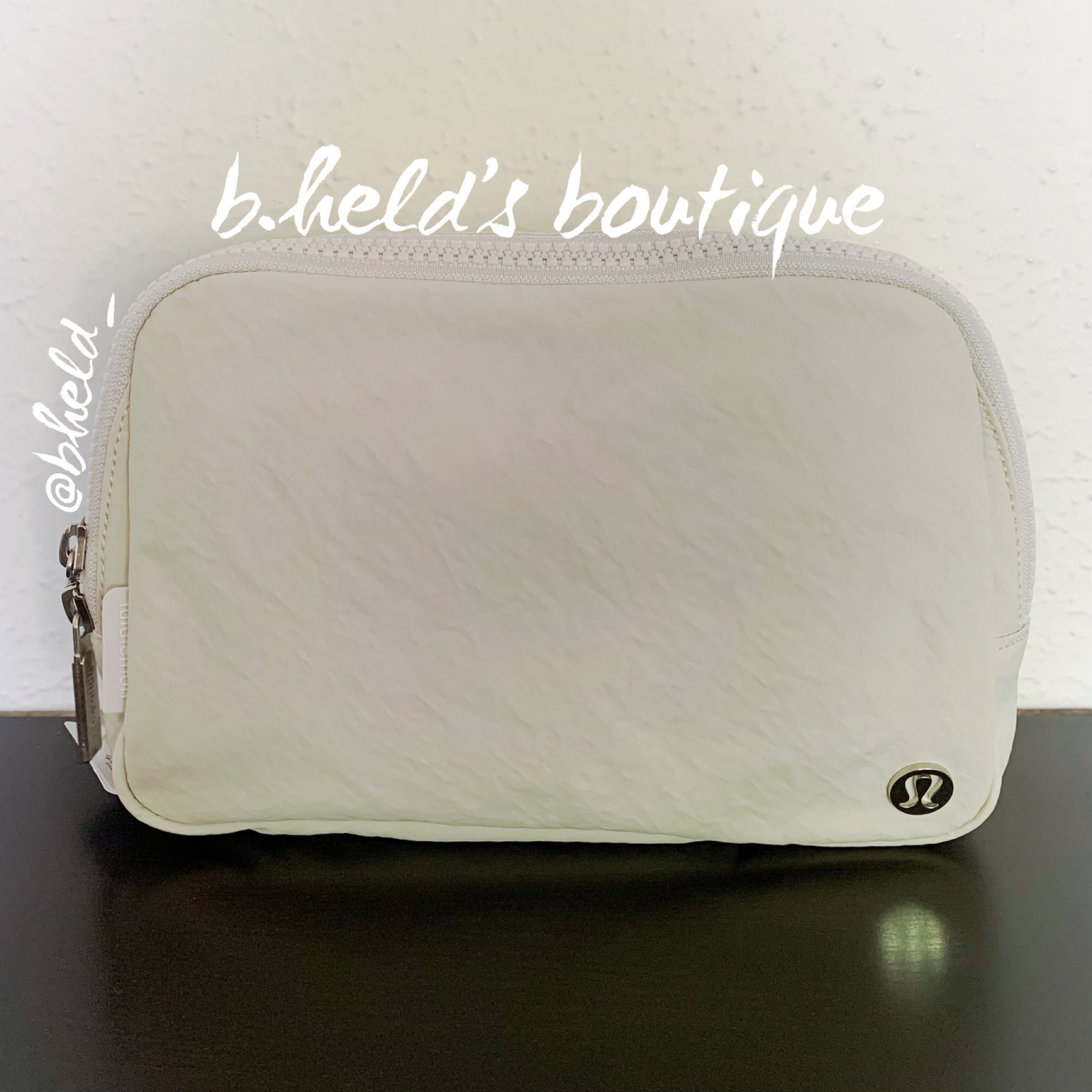 lululemon Everywhere Belt Bag *Large Version (2 L) in White Opal, One Size