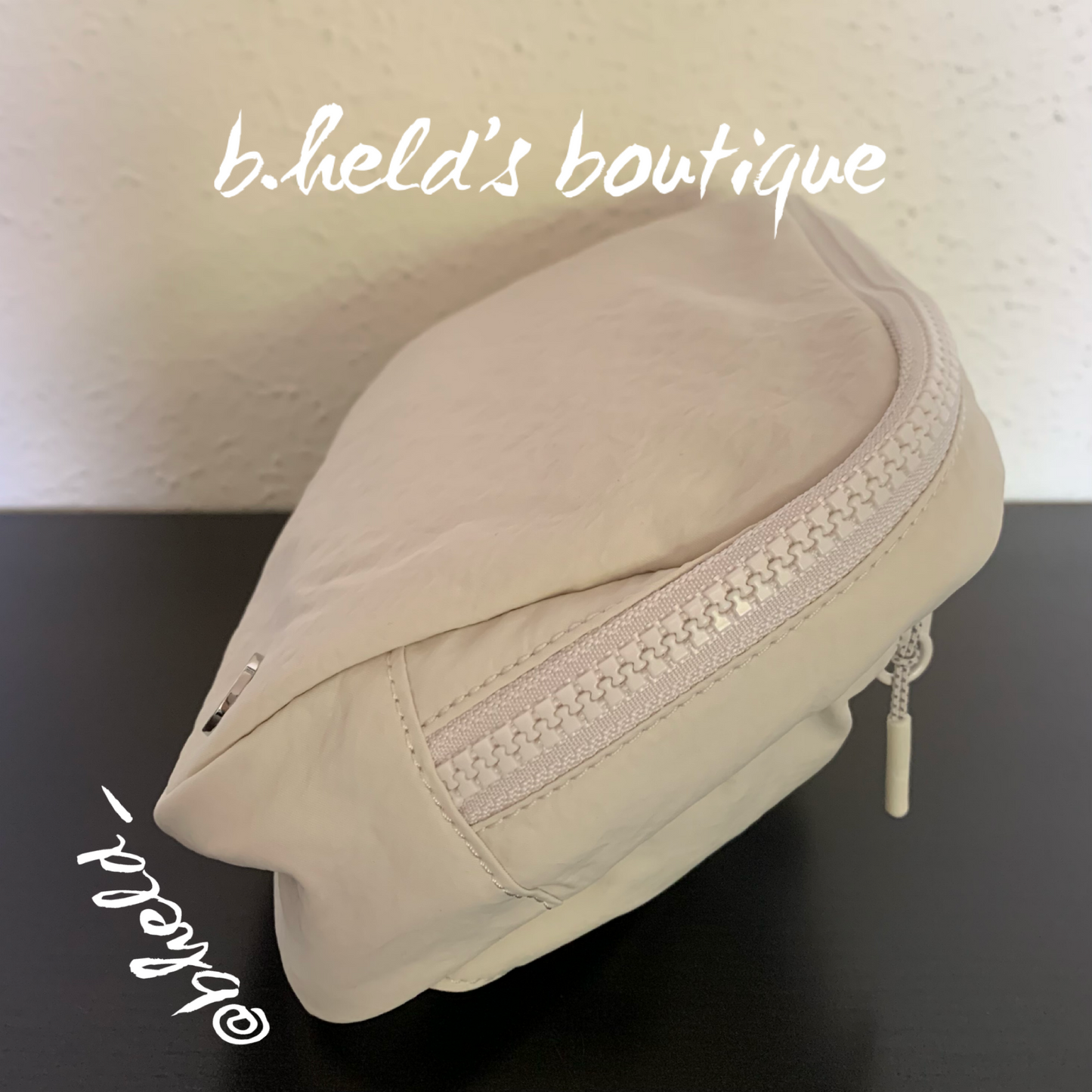 lululemon Everywhere Belt Bag *Large Version (2 L) in White Opal, One Size