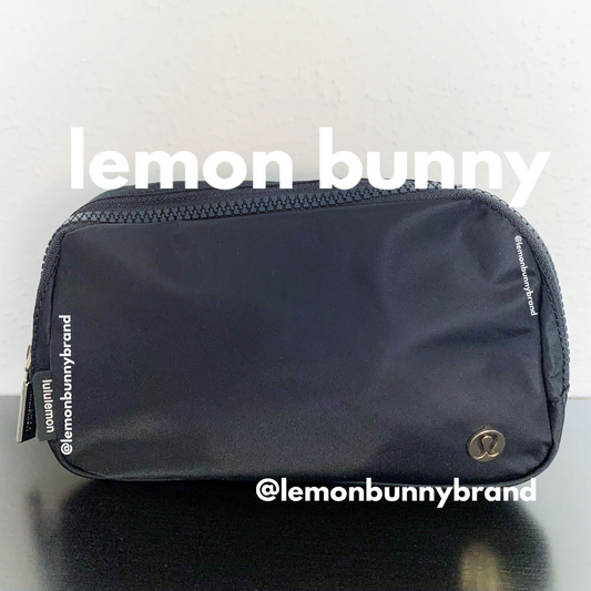 lululemon Everywhere Belt Bag (1 L) in Black/Gold, One Size