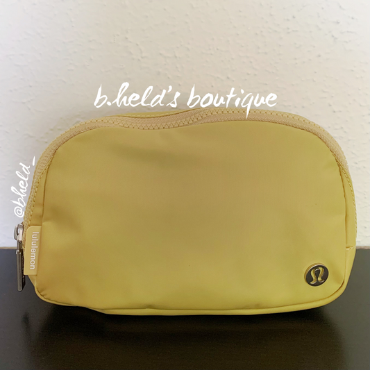 lululemon Everywhere Belt Bag (1 L) in Golden Sand, One Size