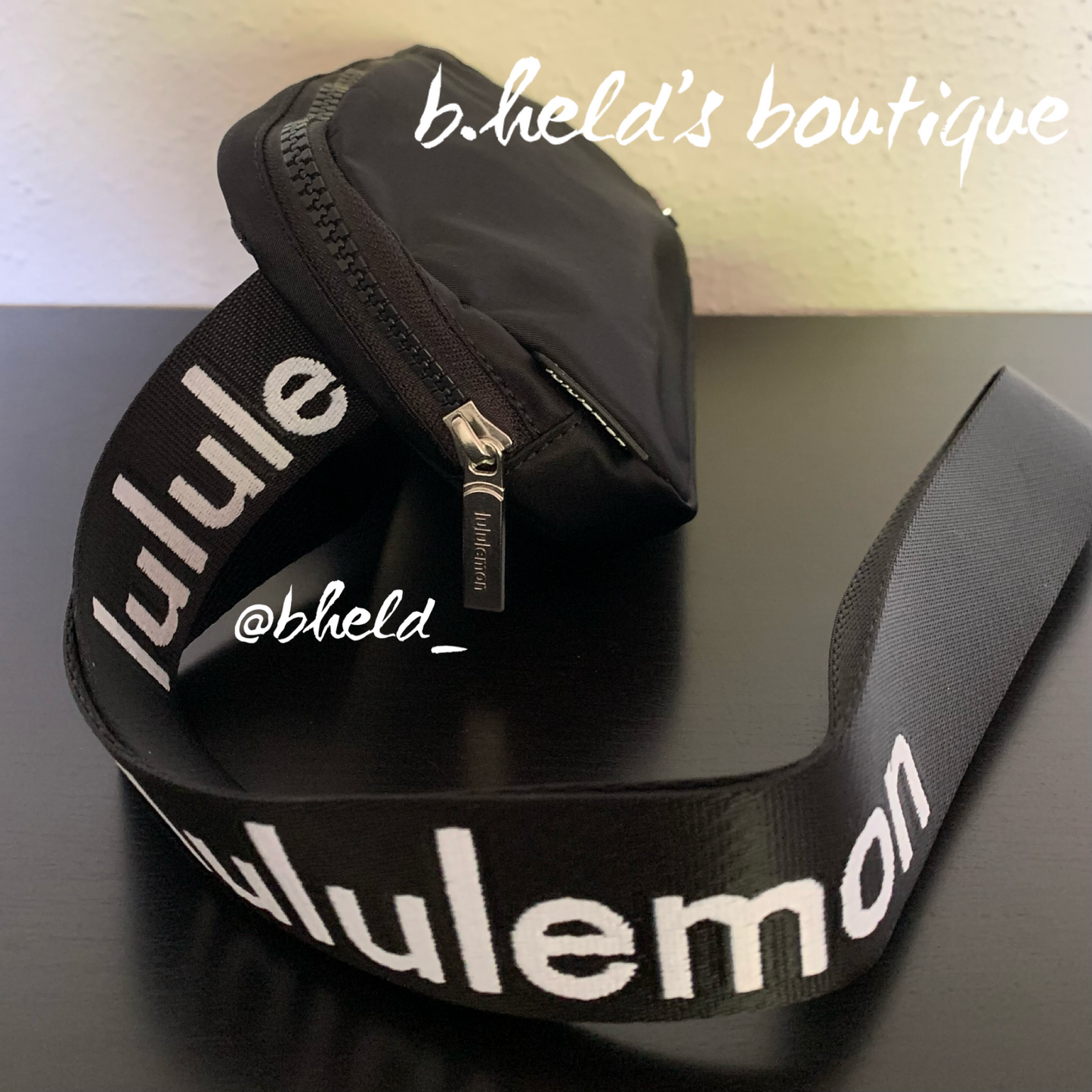 lululemon Everywhere Belt Bag *Wordmark (1 L) in Black/White, One Size