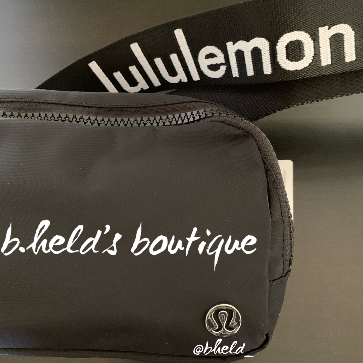 lululemon Everywhere Belt Bag *Wordmark (1 L) in Black/White, One Size