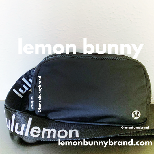 lululemon Everywhere Belt Bag *Wordmark (1 L) in Black/White, One Size