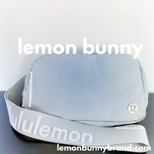 lululemon Everywhere Belt Bag *Wordmark (1 L) in Silver Drop/White, One Size