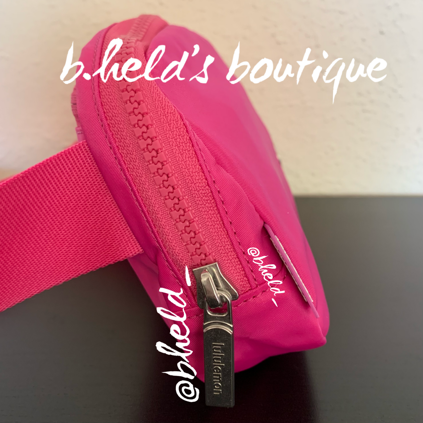 lululemon Everywhere Belt Bag *Wordmark (1 L) in Sonic Pink/White, One Size