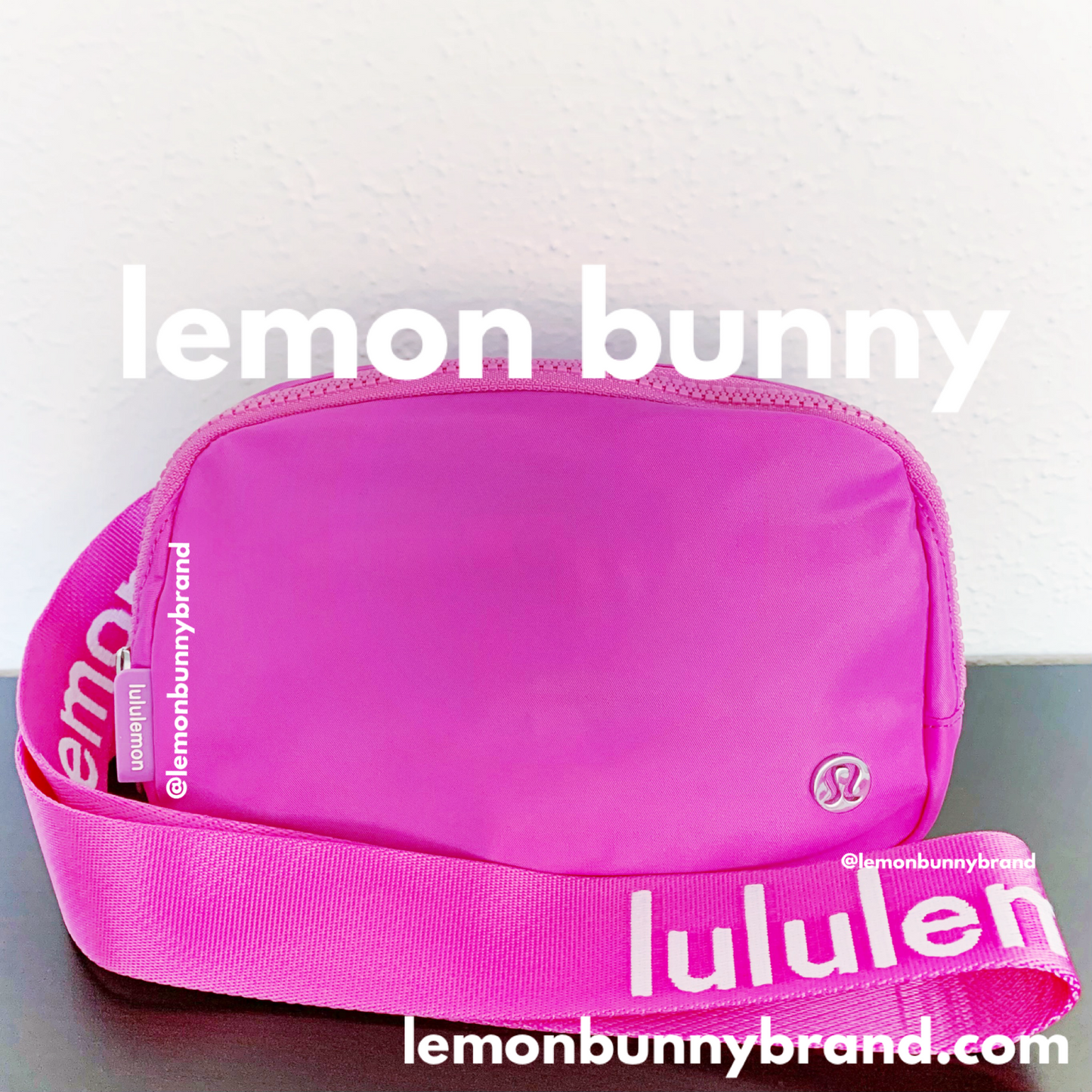 lululemon Everywhere Belt Bag *Wordmark (1 L) in Sonic Pink/White, One Size