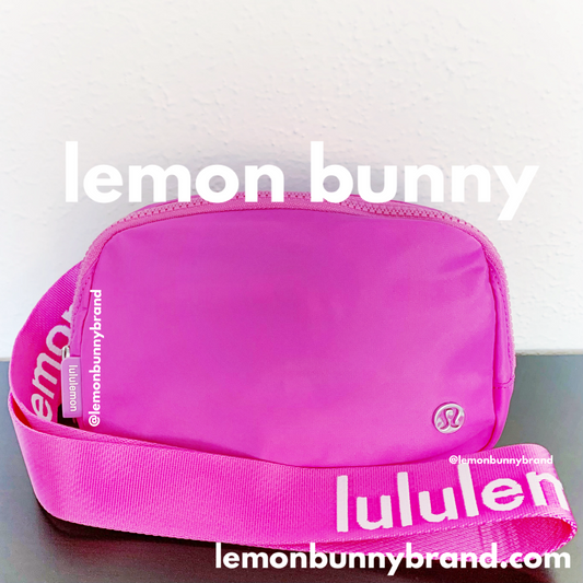 lululemon Everywhere Belt Bag *Wordmark (1 L) in Sonic Pink/White, One Size