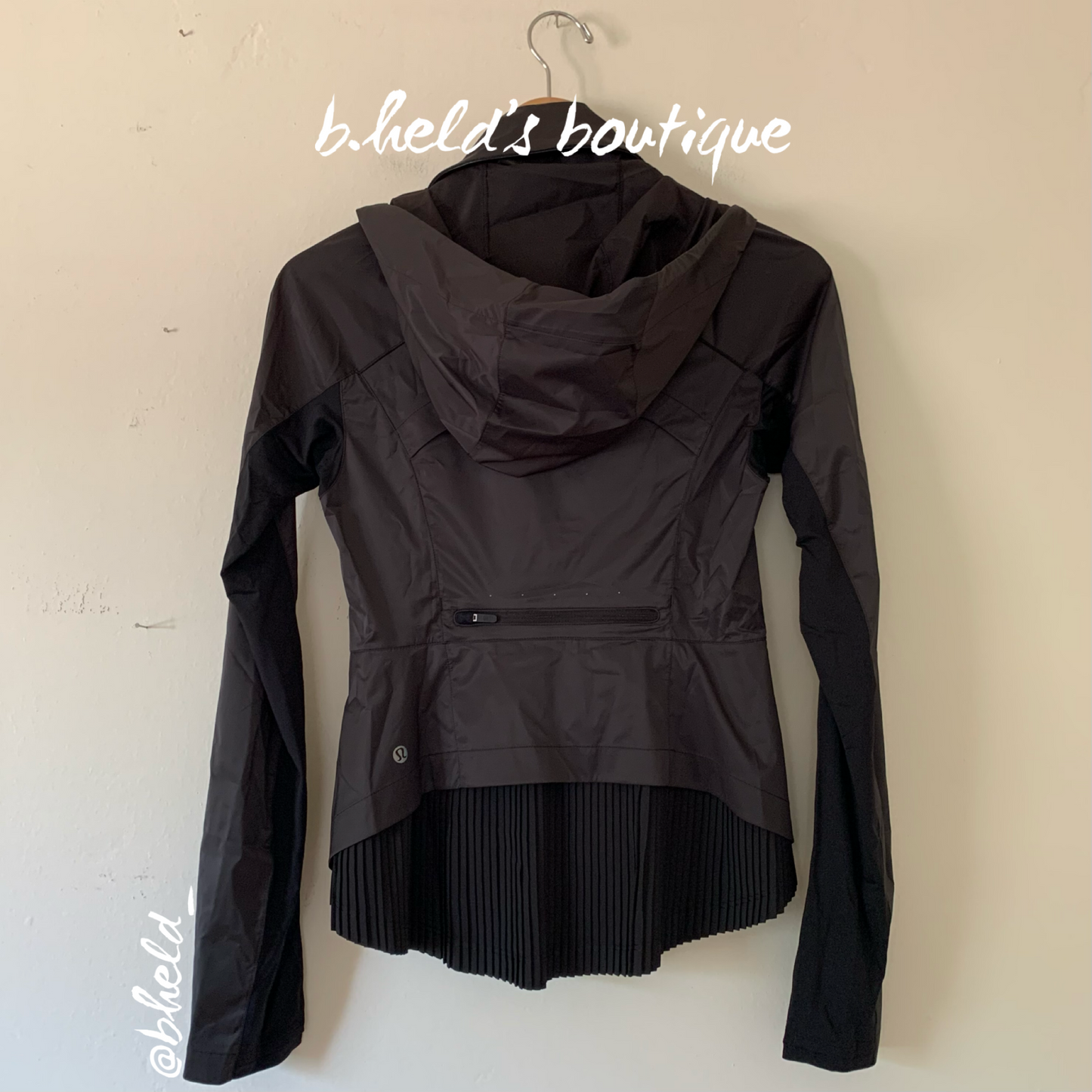 lululemon Goal Smasher Jacket in Black, Size 4