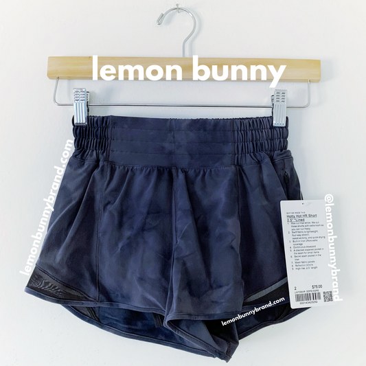 lululemon Hotty Hot High-Rise Lined Short 2.5" in Diamond Dye Pitch Grey Graphite Grey/Graphite Grey, Size 2 (Version 1)