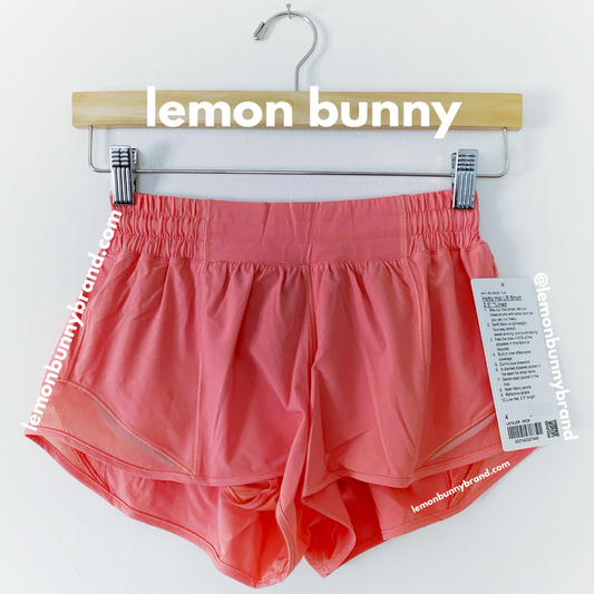 lululemon Hotty Hot Low-Rise Lined Short 2.5" in Raspberry Cream, Size 4