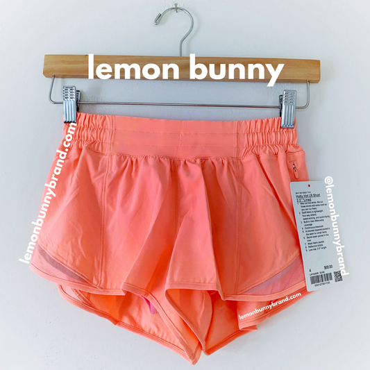 lululemon Hotty Hot Low-Rise Lined Short 2.5" in Sunset, Size 4