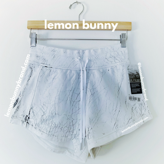 lululemon Inner Glow High-Rise Short 3" *Dye in Thread Dye White Black, Size 4