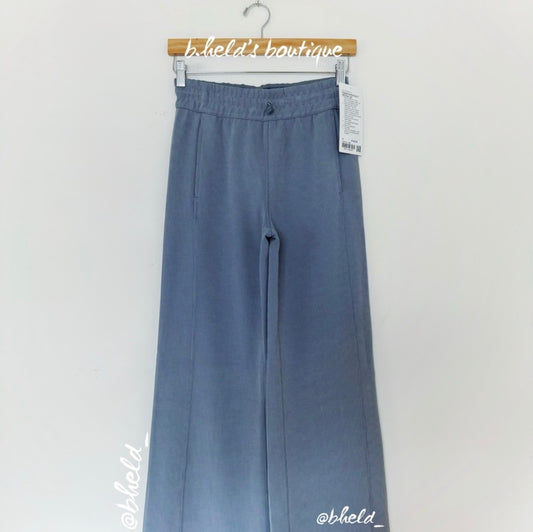 lululemon Ribbed Softstreme Mid-Rise Pant 32" in Belgian Blue, Size 4