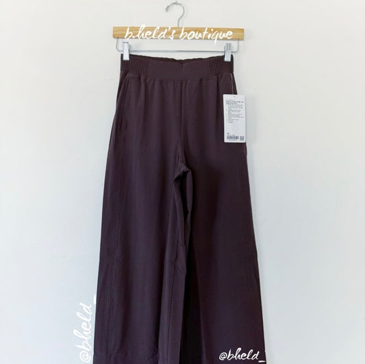 lululemon Stretch Woven High-Rise Wide-Leg Pant in Espresso, Size XS